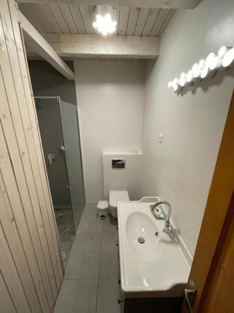Ferienwohnung Mezesfeszer Apartman Cserkút Exterior foto